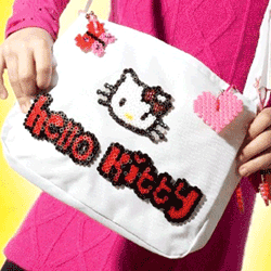 vezi in magazinul online Set margele si gentuta Hello Kitty Jucarii pentru fetite
