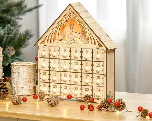 Cadou elegant Secret Santa - Calendar Advent din lemn